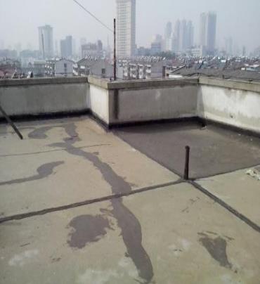 新建漏水维修 楼顶漏水是什么原因，楼顶漏水维修方法是什么?